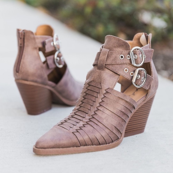 Shoes - PETYON Buckle Bootie